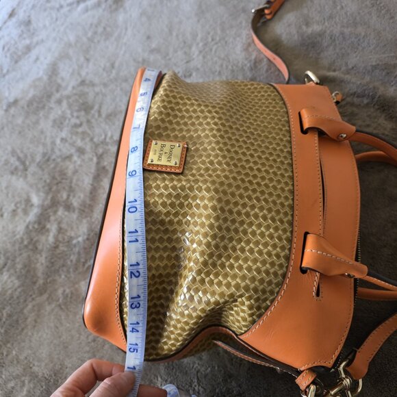 Dooney & Bourke Woven Embossed Satchel Crossbody Leather Coral Gold - Picture 14 of 16